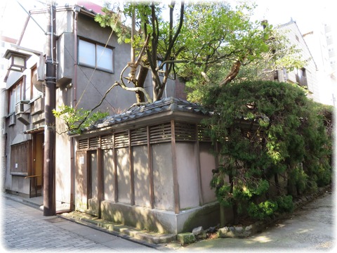 川辰仲