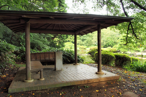言の葉の庭_東屋_02