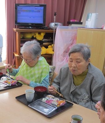 お花見弁当 103