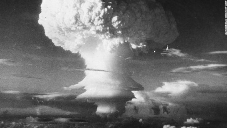 160106150514-hydrogen-bomb-detonation-super-169