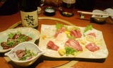 馬刺し盛合せ