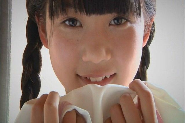 JCジュニアアイドルの水城るなちゃんの水着がたまらなくエロくて抜ける画像下さい!画像9
