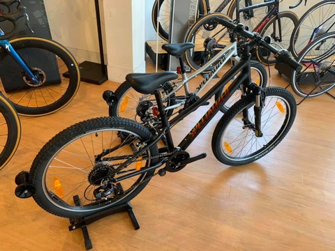 スペシャライズドの子供車入荷しました! : SBC 新着情報 スペシャライズドの子供車入荷しました! : SBC 新着情報