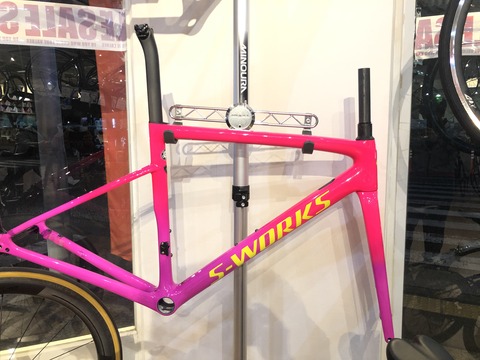 s works tarmac acid pink