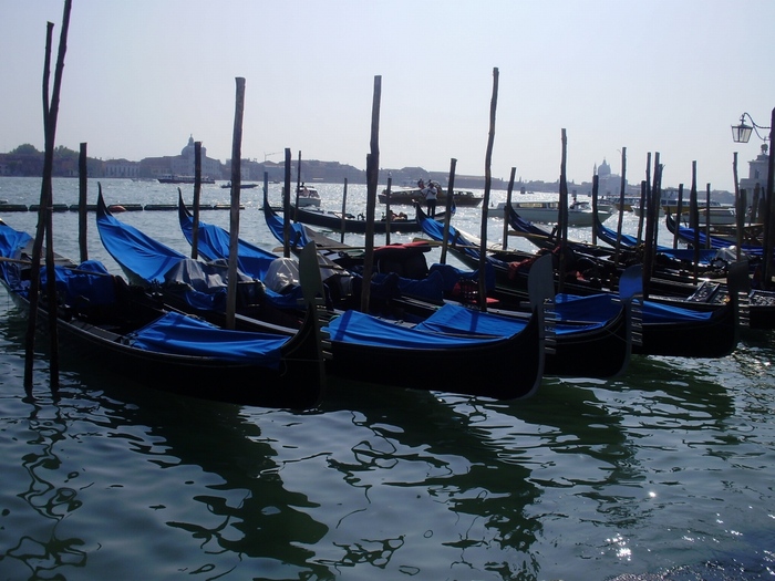 8d30f974.jpg