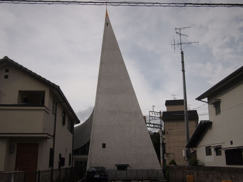 住宅街の中に