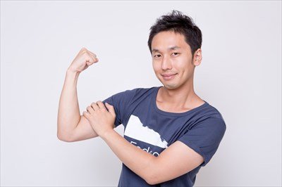 ワイヒョロガリ大学生、夏にスポーツを始めたい!