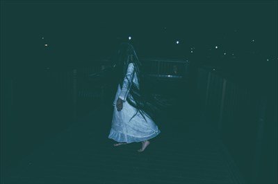 【激震】近所の学校でチャイムが今鳴って怖いンゴ・・・
