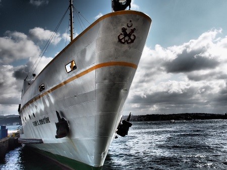 ferry-527728_960_720