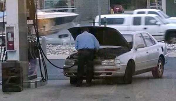 gas-station-fails-30