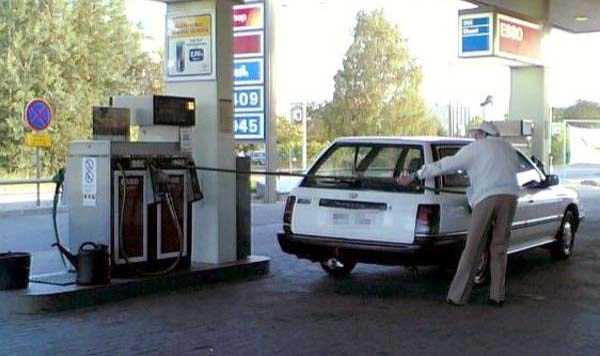 gas-station-fails-20