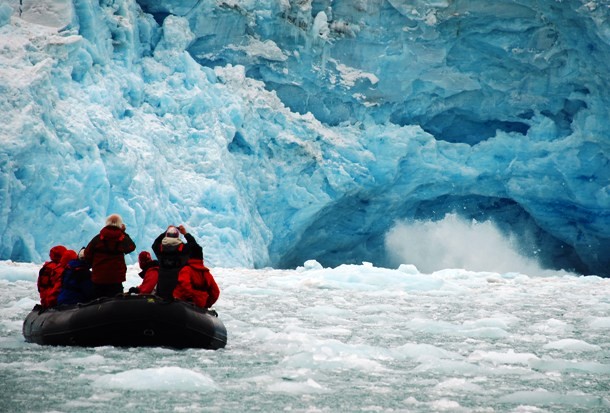 Ecotourism_Svalbard-610x413