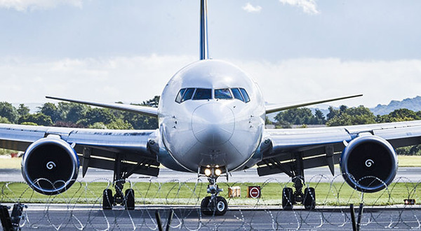 aircraft-manchester-jet-fly