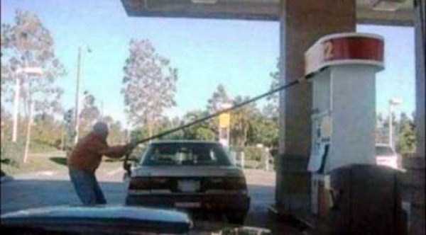 gas-station-fails-26