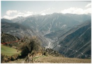 徳欽遠景