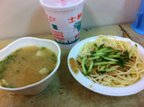 涼麺と味噌汁