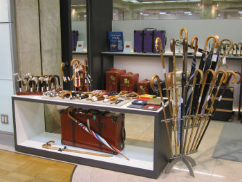 nihonbashimitsukoshi_bespoke-foxumbrellas_