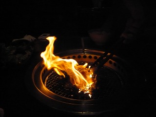焼肉の炎
