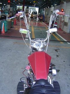車検場とスティード