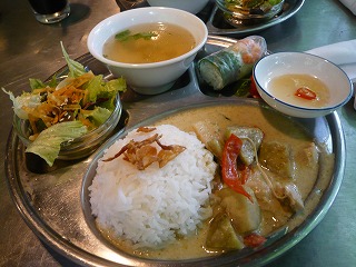 鶏肉入りグリーンカレー