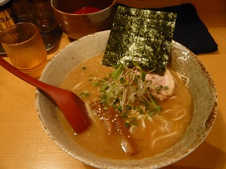 濃厚しょうゆらーめん