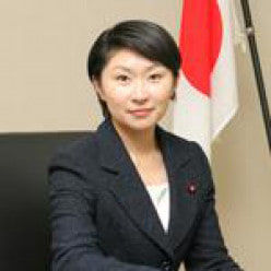 優子 小渕