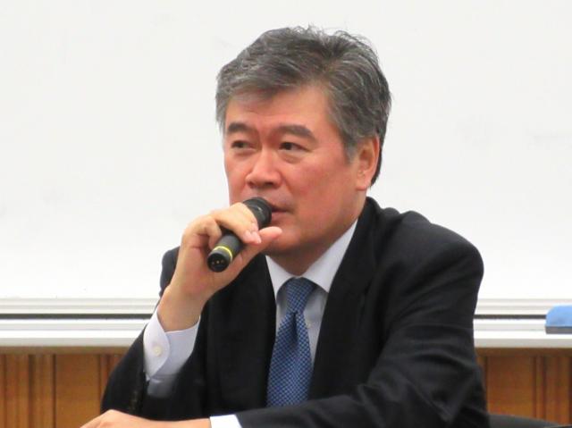 福田事務次官