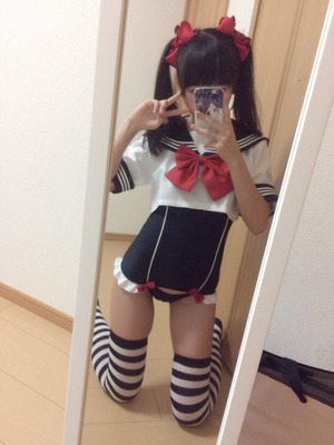 エロレイヤーの自撮り画像は生々しくてエロいwww