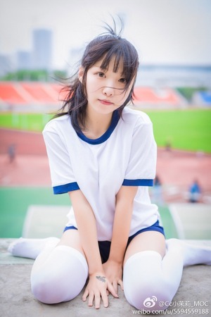 清楚系ビッチのエロ画像・動画ブログ