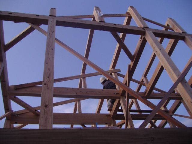 重富の家・建て方2日目屋根下地
