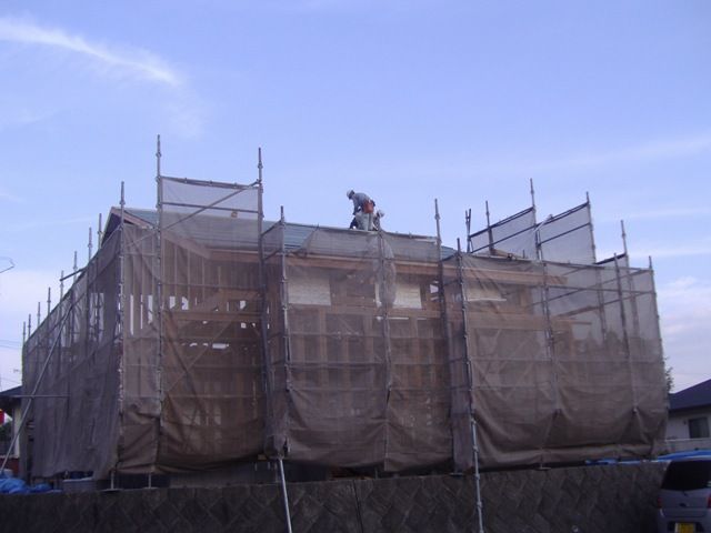 蒲生の家・屋根下地施工中