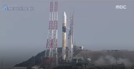 H2Aロケットで偵察衛星発射