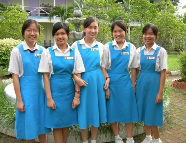 マレーシアの女子高生
