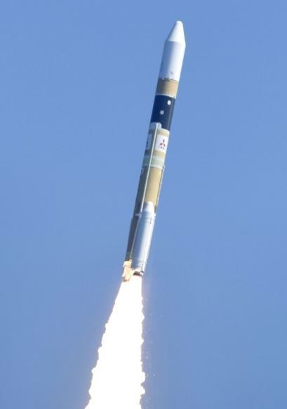 情報収集衛星「レーダー5号機」