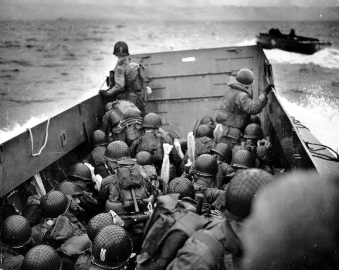 war_2530130322100rg