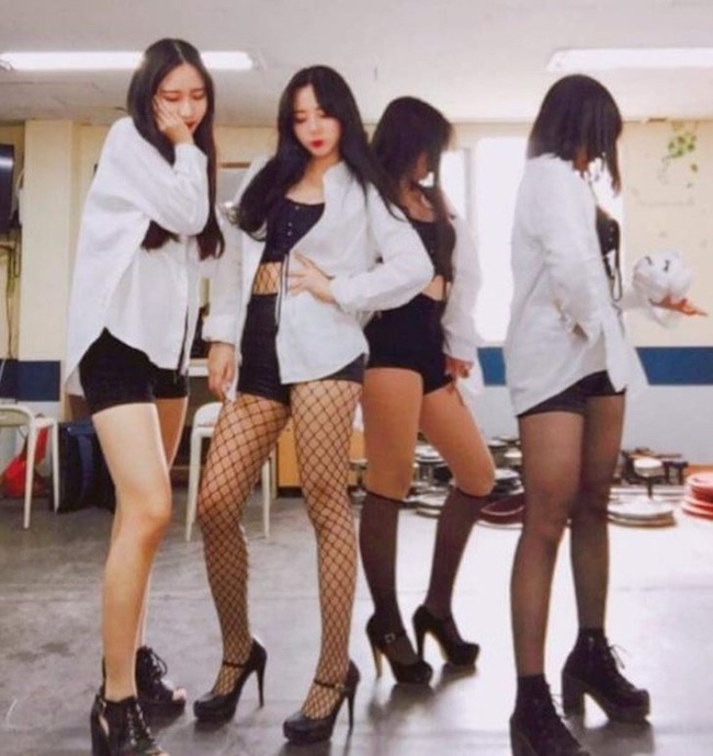 韓国の女子高生ダンスサークル