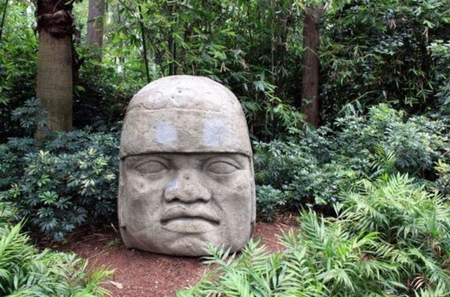 メキシコの石像