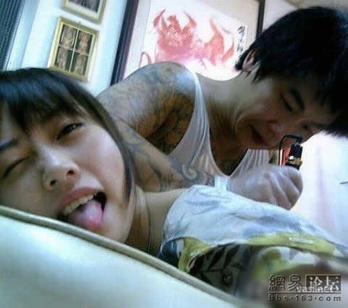 1245915761_tattoo_02