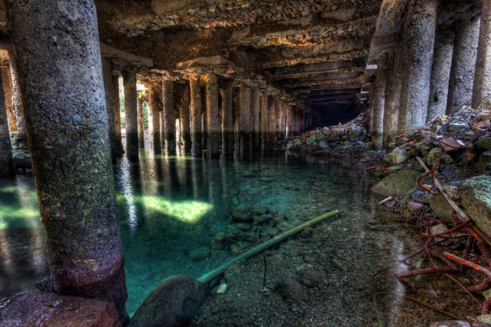thats_a_real_life_bond_island_02