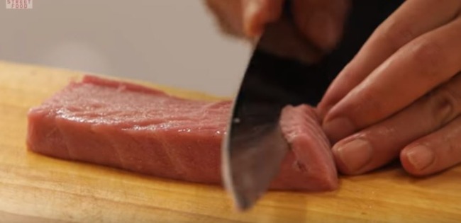 マグロの切り身