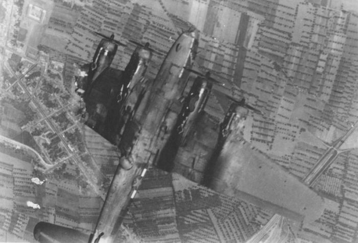 war_2930130322100rg