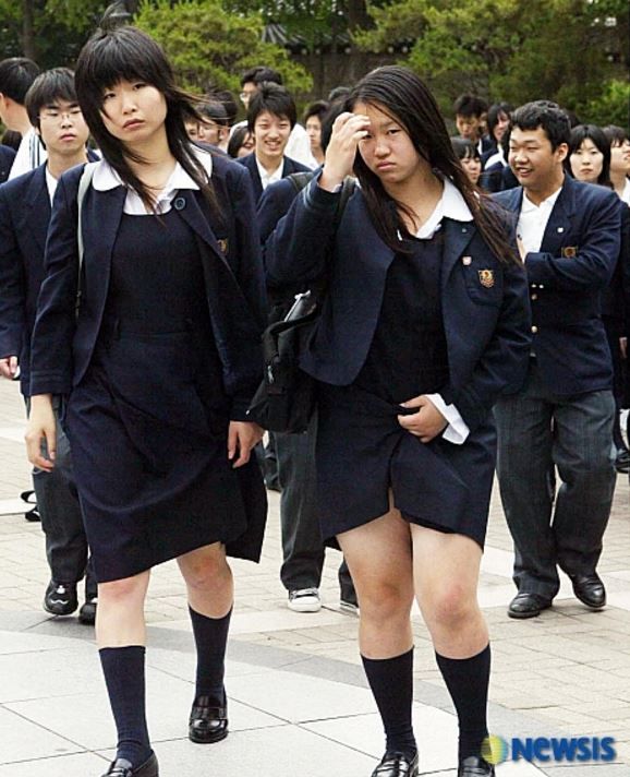 韓国に修学旅行に来た日本の女子高生