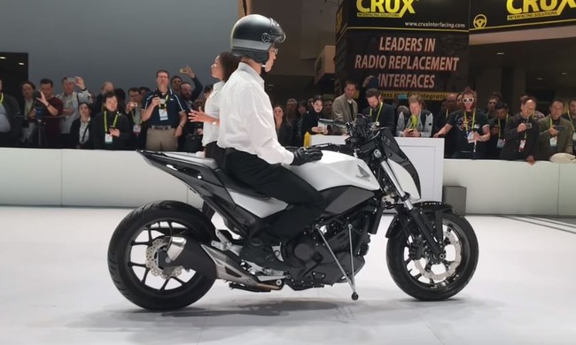 ホンダの倒れないバイク