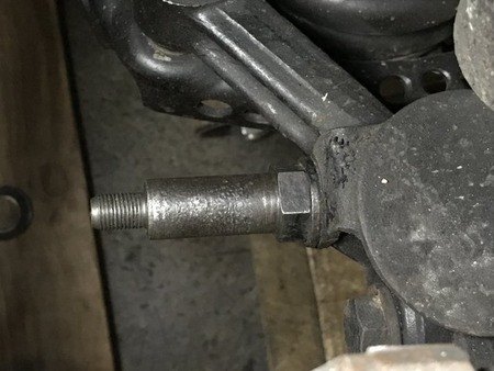sus_F_shock_work6_lower_mount1