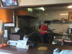 うま揚げ店主1
