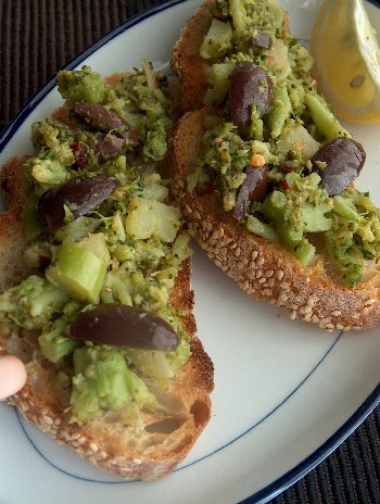 bruschetta with slow-cooked broccoli