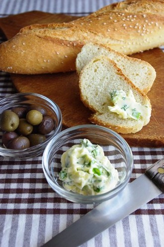 2010.09.07 spring onion & dill butter