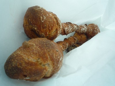 hazelnuts,black pepper&smoked cheese bread