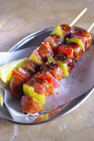 2015.02.14 loukaniko souvlaki1