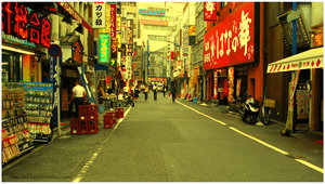 Yellow_night_in_Tokyo_walking_by_ta_nya